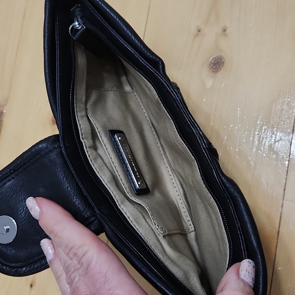 Banana Republic Bow Clutch Wallet Leather Black - Picture 7 of 15